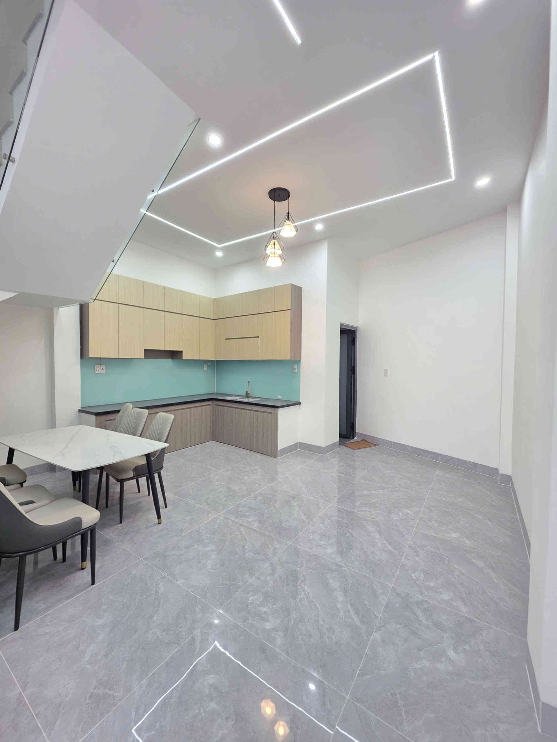 Bán nhà mới 1T2L 5.3x16m hoàn công, hẻm Hoàng Minh Chánh p. Biên Hòa, full nội thất