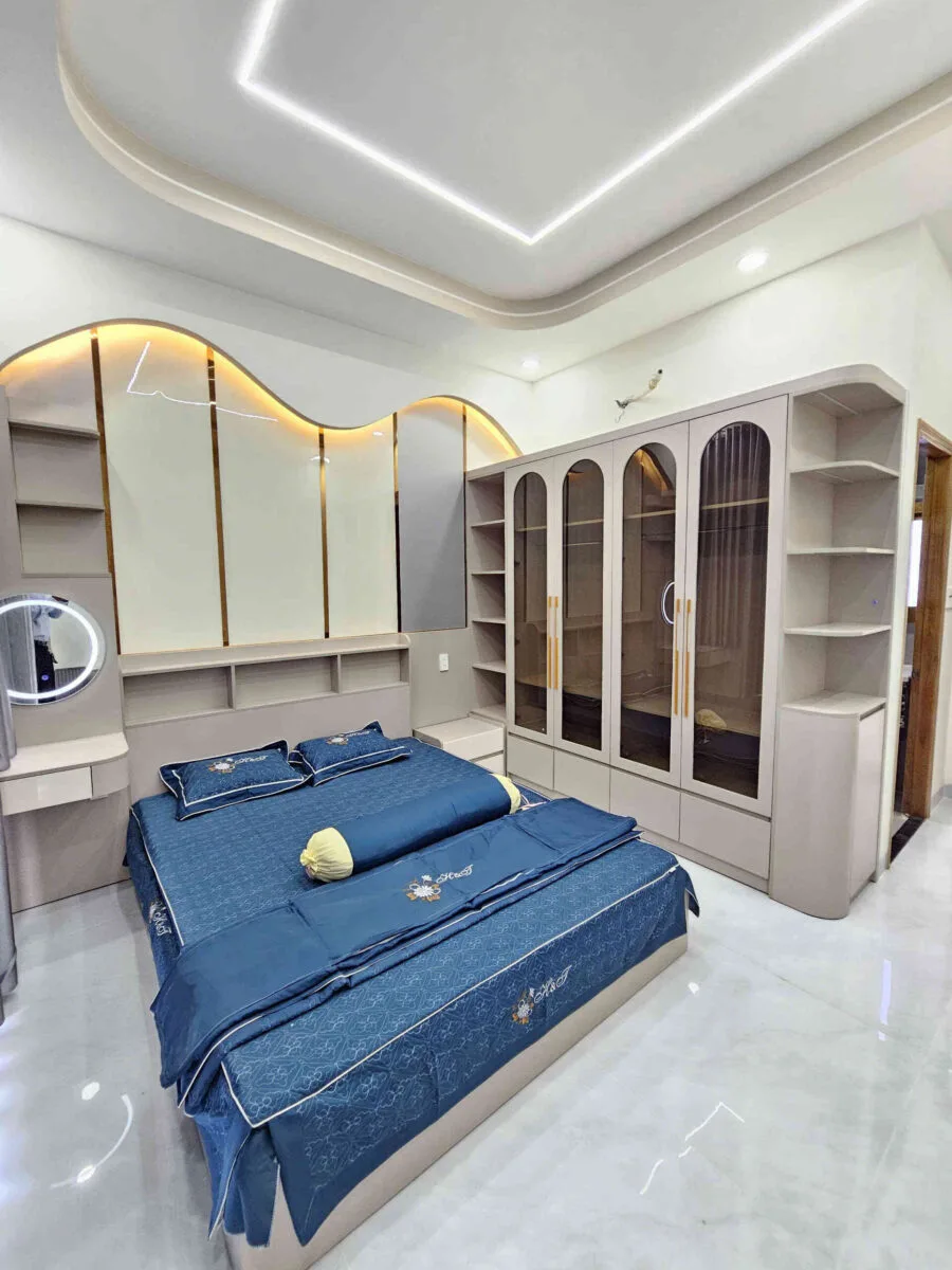 Bán nhà mới 1T3L 4x19m, mặt tiền Nguyễn Hữu Cảnh gần chợ, full nội thất (Hoàn công)