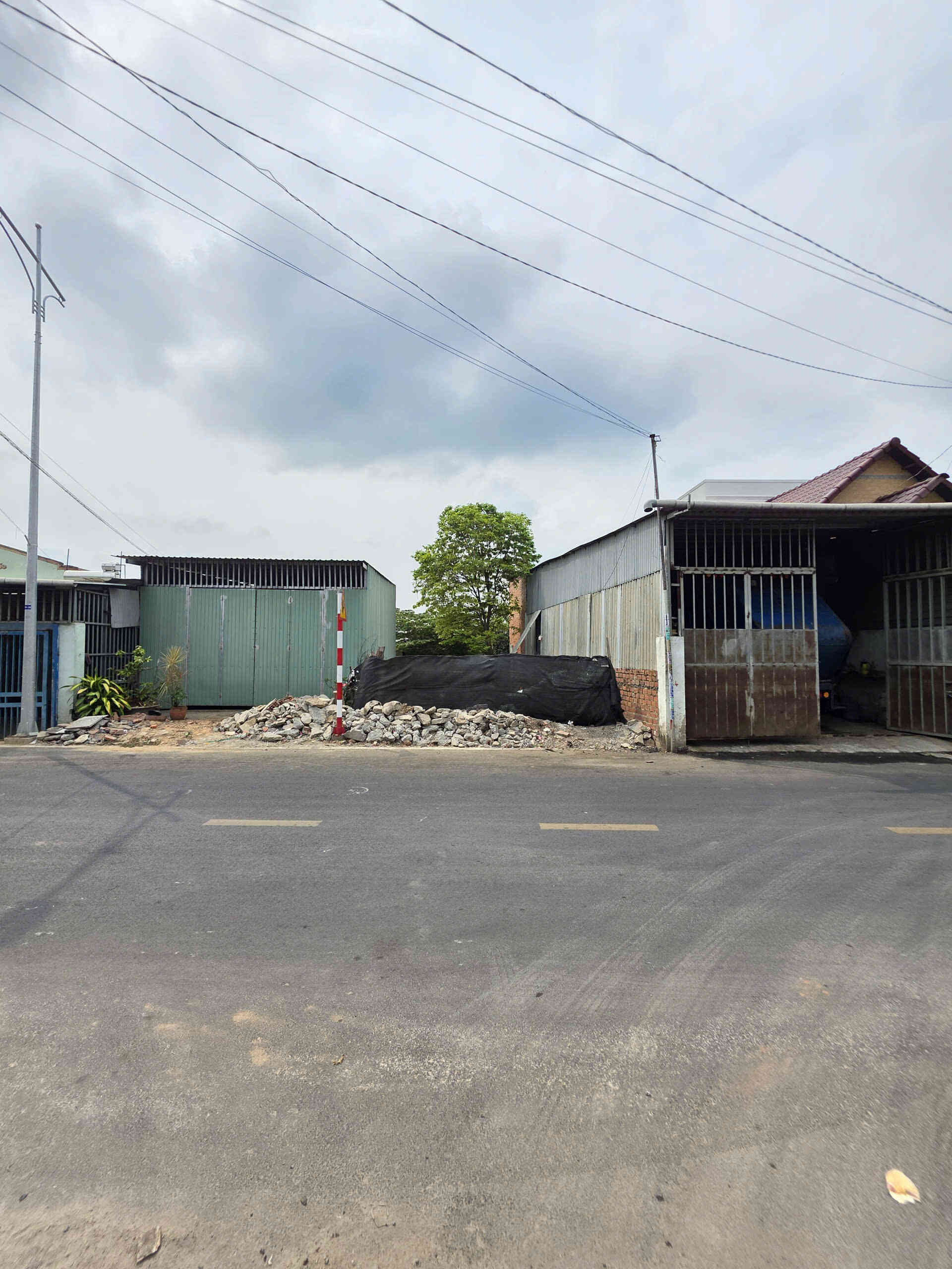 Bán đất 5.3x18m, mặt tiền Trương Văn Vĩnh gần chợ Phú An