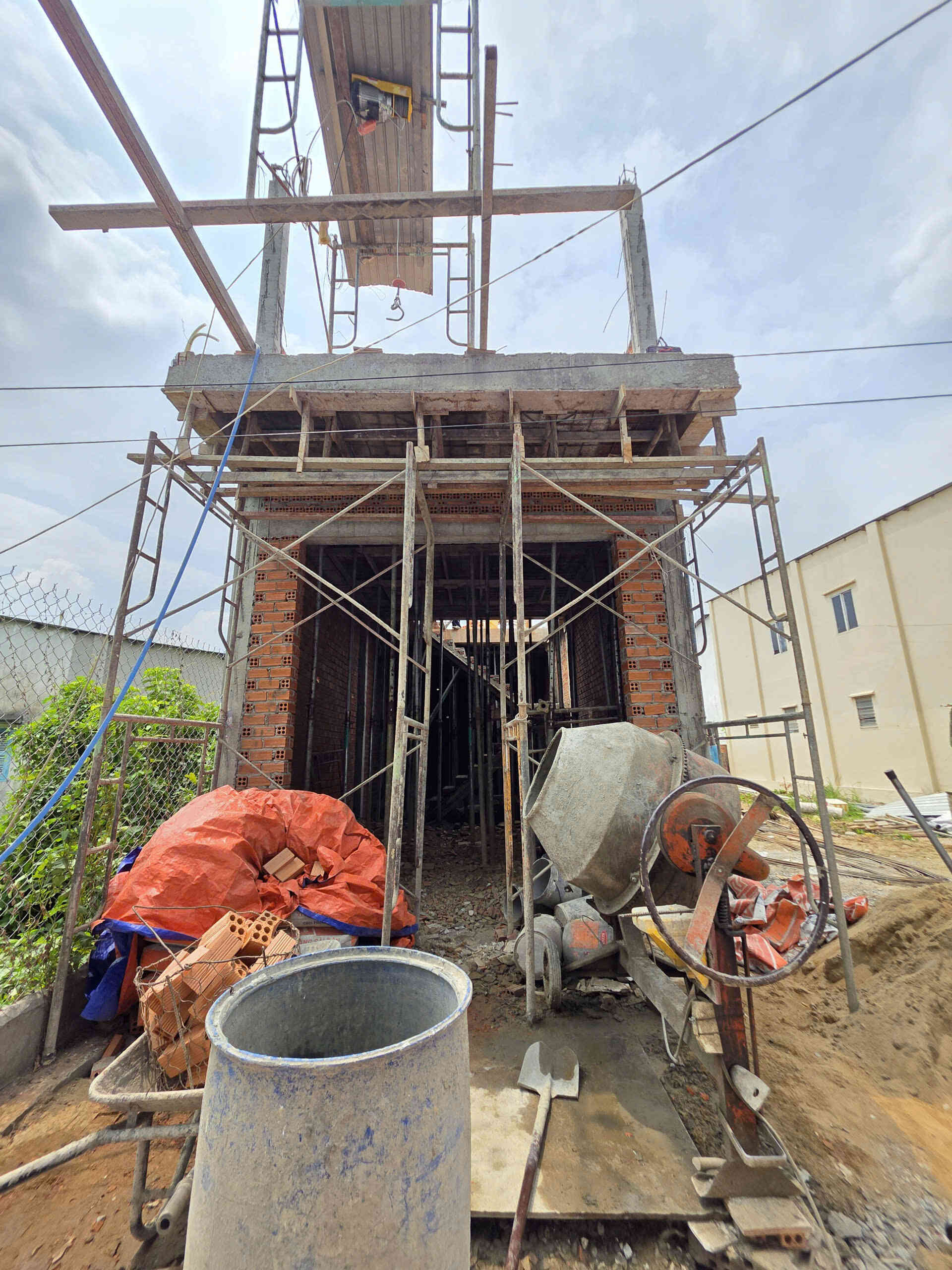 Bán nhà mới (đang xây) 1T1L 4x17m hoàn công, hẻm Bùi Hữu Nghĩa p. Biên Hòa gần Sông Đồng Nai