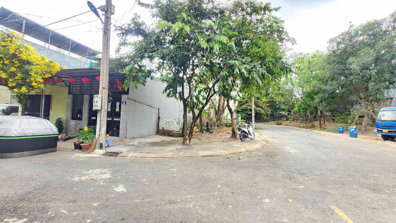 Bán lô góc 5.7x17m, đường số 3 KDC Thạnh Tân p. Tân Bình