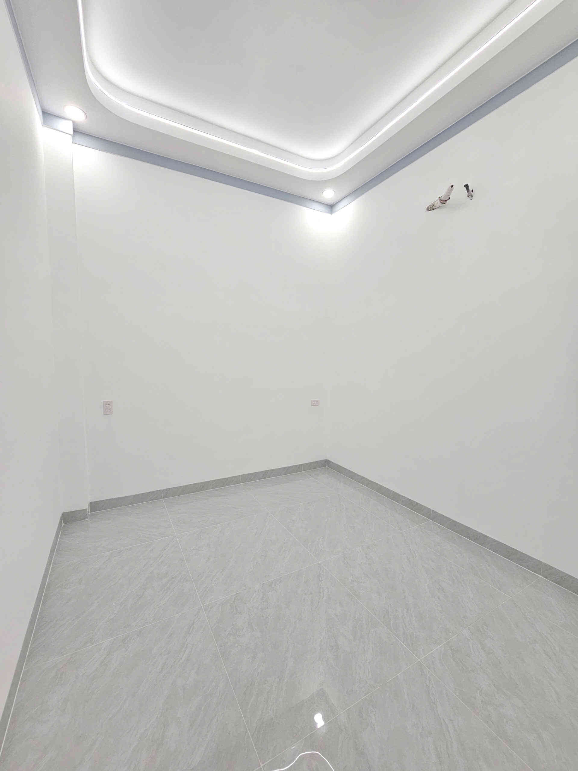Bán nhà mới 1T2L 4.5x15m, đường N1 KDC Lê Phong An Phú 1 p.An Phú, full nội thất