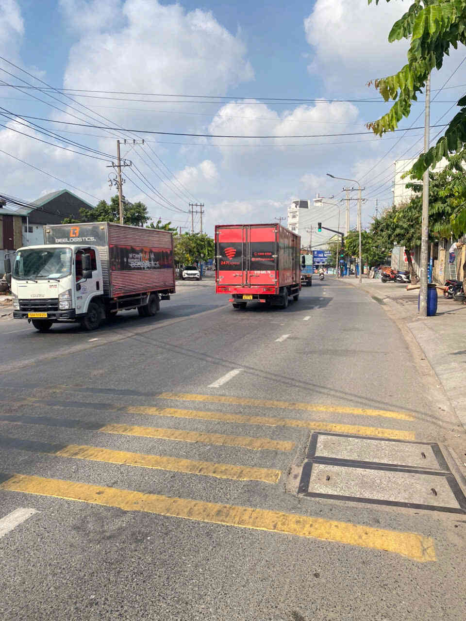 Bán nhà và xưởng 453m2, mặt tiền ĐT.743A p.Tân Đông Hiệp gần Ngã 3 Ông Xã, đang thuê 27tr/th