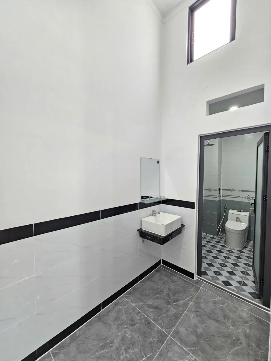 Bán nhà mới 1T1L 5x20m, hẻm Khánh Bình 69 p. Khánh Bình gần chợ Quang Vinh, tặng nội thất