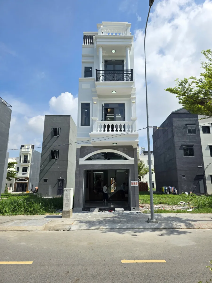 Bán nhà mới kế công viên 1T2L 4x15m, đường N3 KDC Icon Central, full nội thất