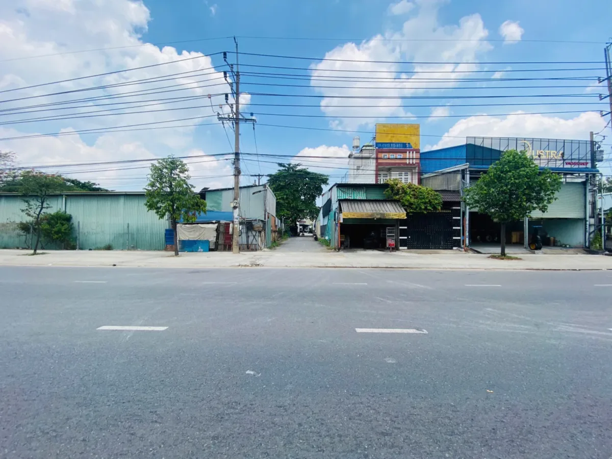 Bán đất 1886m2, mặt tiền đường ĐT.743 gần Vòng Xoay An Phú (Giá rẻ)