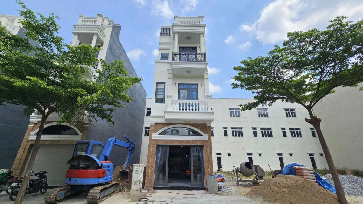 Bán nhà mới 1T2L 4x15m, đường N5 KDC Icon Central, full nội thất (Hoàn công)