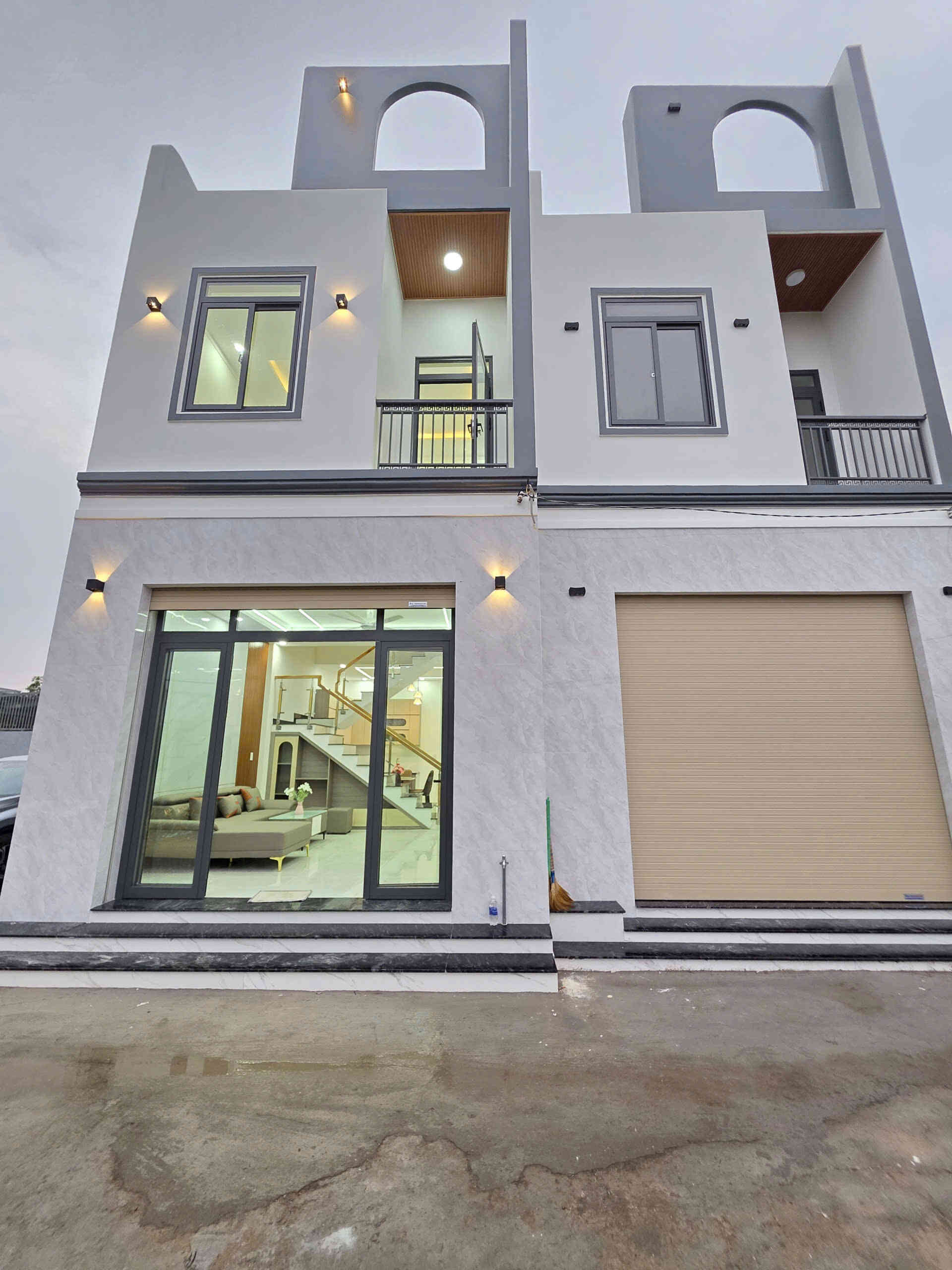 Bán nhà mới 1T1L hoàn công 4.6x14m, hẻm Bùi Hữu Nghĩa p. Hóa An kế Sông Đồng Nai