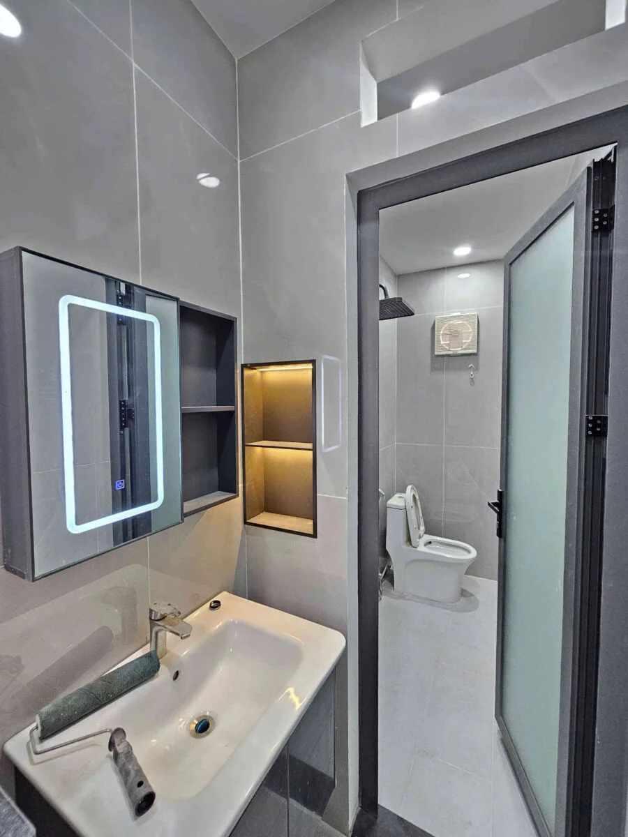 Bán nhà mới 1T1L 4.6x13m hoàn công, hẻm Nguyễn Thị Tồn p. Biên Hòa, tặng nội thất
