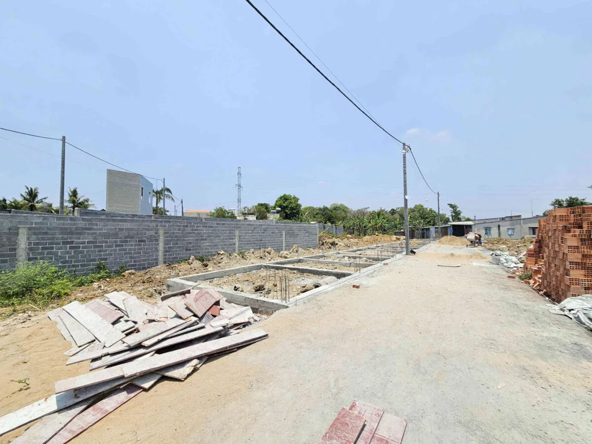 Bán nhà mới (đang xây) 1T1L 12.5x5m hoàn công, hẻm Bùi Hữu Nghĩa p. Biên Hòa