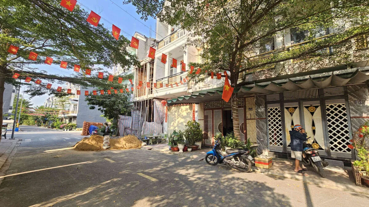 Bán đất 4×24.5m, đường D8 KDC Phú Huy (Không vướng cống, tủ điện)