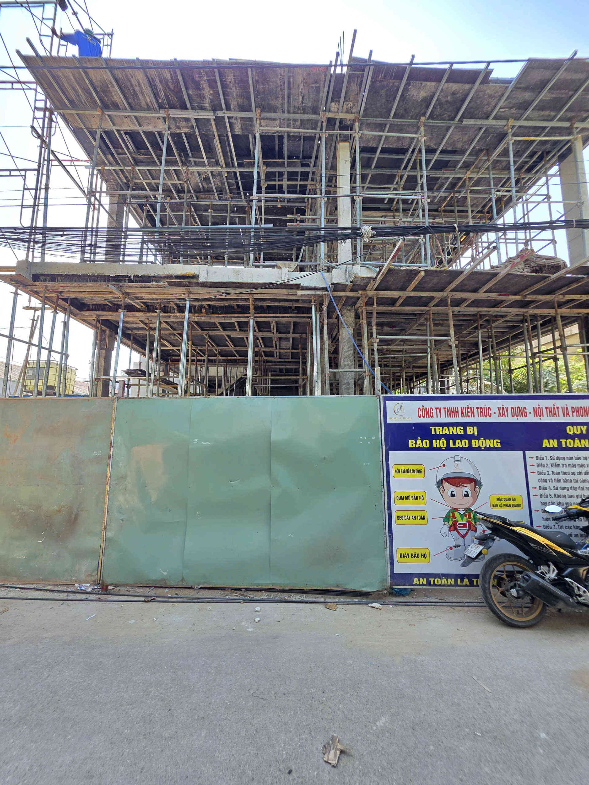 Bán nhà mới (đang xây) 1T1L 4.8x13m hoàn công, hẻm Nguyễn Tri Phương p. Biên Hòa