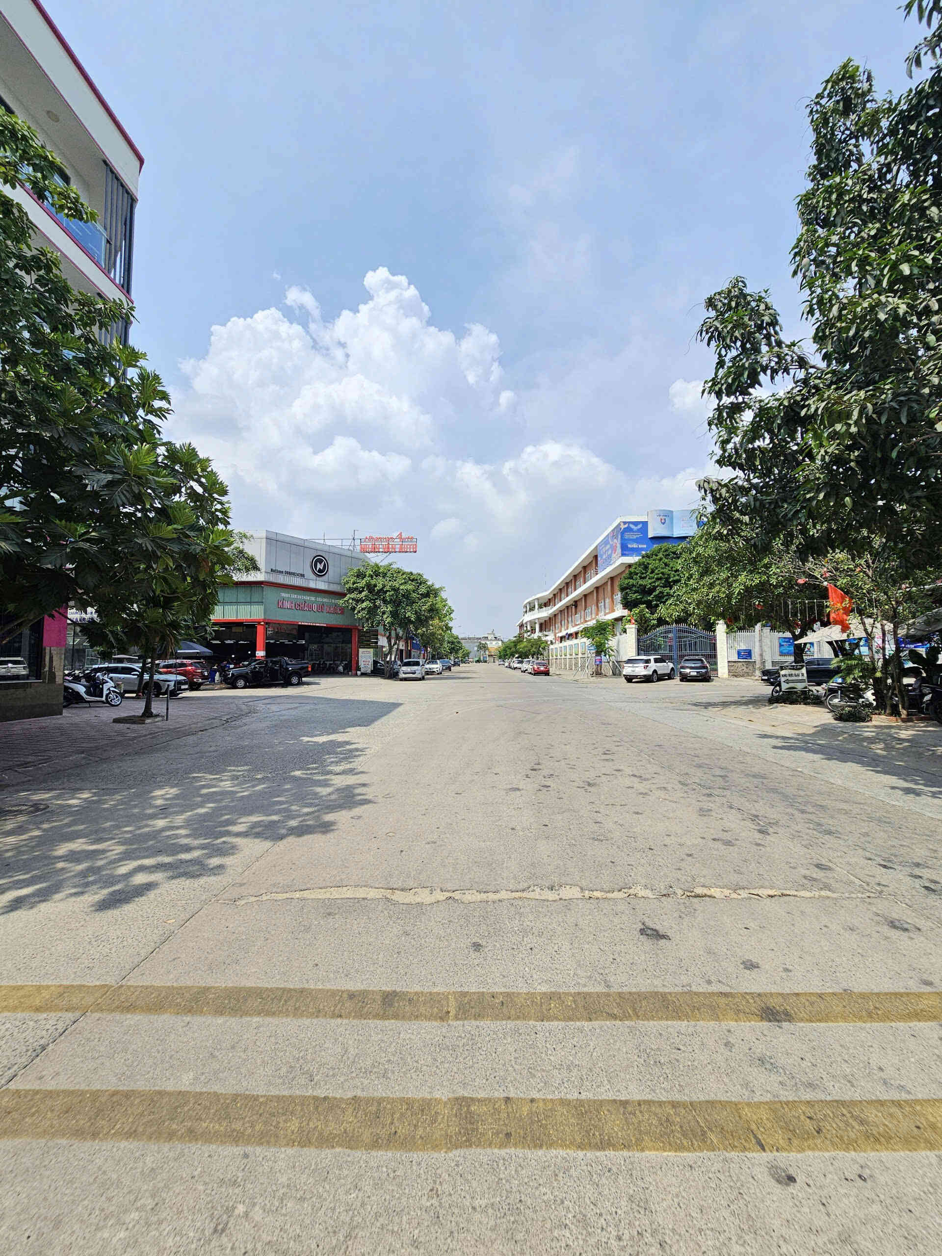 Bán đất 5x22m, đường M, Trung Tâm Hành Chính Dĩ An p. Dĩ An kế trường Việt Anh