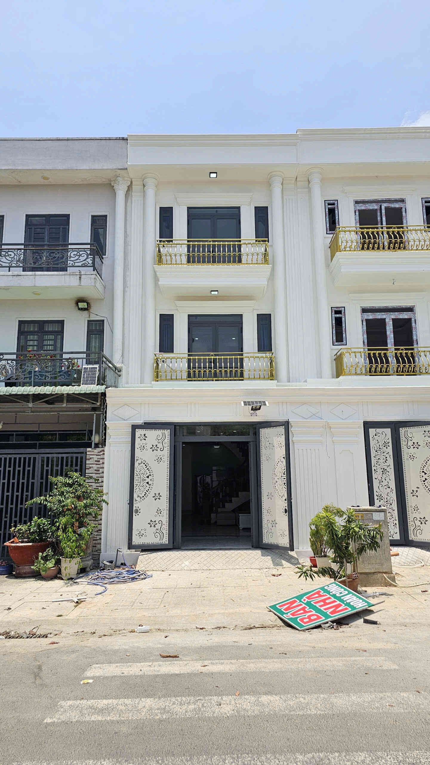 Bán nhà mới 1T2L 5x15m hoàn công, đường N37 KDC Tân Long 2 p. Uyên Hưng, full nội thất