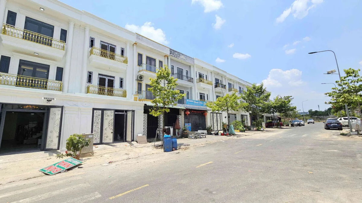 Bán nhà mới 1T2L 5x15m hoàn công, đường N37 KDC Tân Long 2 p. Uyên Hưng, full nội thất