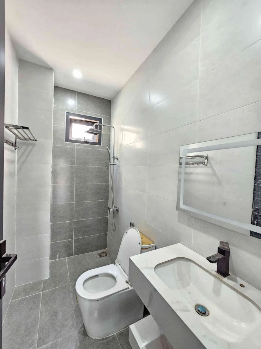 Bán nhà mới 1T1L 4.5x14m hoàn công, đường D2 KDC Hoàng Nam Uyên Hưng p. Tân Uyên, full nội thất