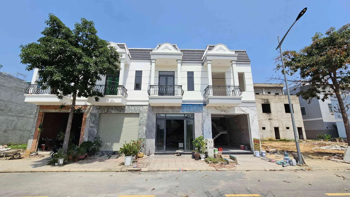 Bán nhà mới 1T1L 4.5x14m hoàn công, đường D2 KDC Hoàng Nam Uyên Hưng p. Tân Uyên, full nội thất
