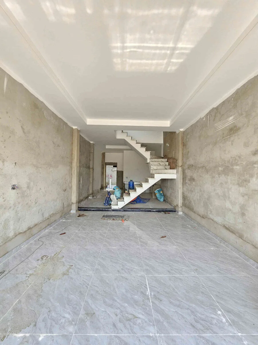 Bán nhà mới (đang xây) 1T1L 4.5x14m hoàn công, đường D2 KDC Hoàng Nam Uyên Hưng p. Tân Uyên, full nội thất