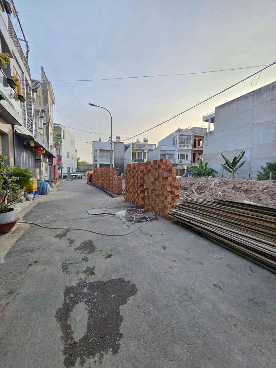 Bán nhà mới (đang xây) 1T1L 4x24m hoàn công, hẻm Nguyễn Thị Tồn p. Hóa An
