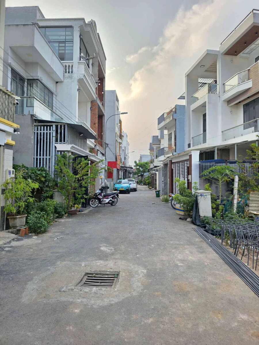 Bán nhà mới (đang xây) 1T1L 4x24m hoàn công, hẻm Nguyễn Thị Tồn p. Hóa An