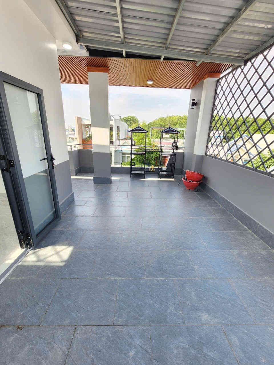 Bán căn góc mới 1T2L 5.1x16m, đường D3 KDC Thái Bình Dương, full nội thất (Hoàn công)