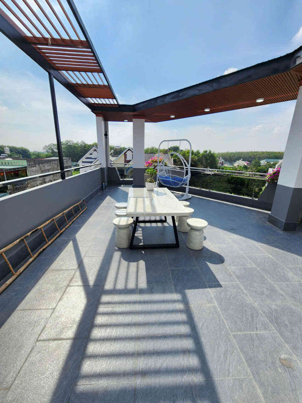 Bán căn góc mới 1T2L 5.1x16m, đường D3 KDC Thái Bình Dương, full nội thất (Hoàn công)