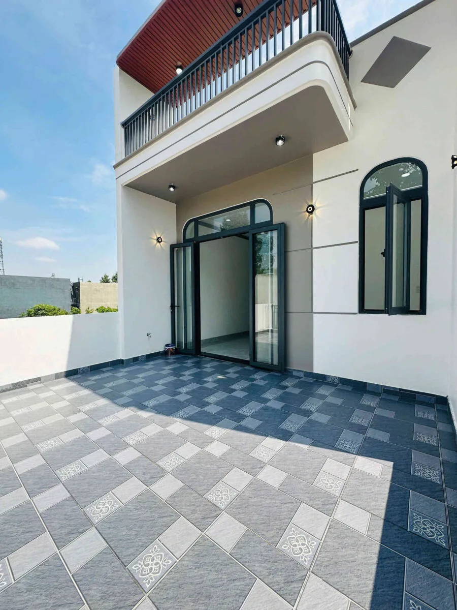 Bán nhà mới 1T1L 5x20m, đường N3 KDC Hội Nghĩa, full nội thất