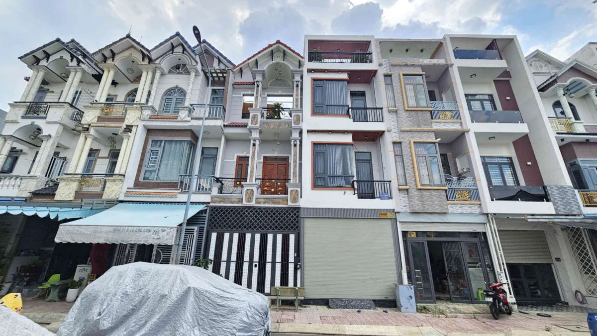 Bán nhà 1T2L 4×15.3m, đường D1 KDC Phú Hồng Thịnh 8, full nội thất (Trục chính)