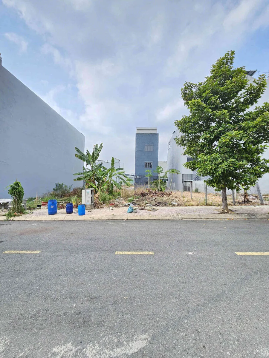 Bán đất 4x20m, đường N1 KDC Phú Hồng Thịnh 10 (không vướng tủ điện)