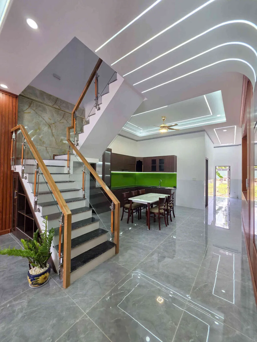 Bán nhà mới 1T1L 5x20m, đường N1 KDC Hội Nghĩa, full nội thất