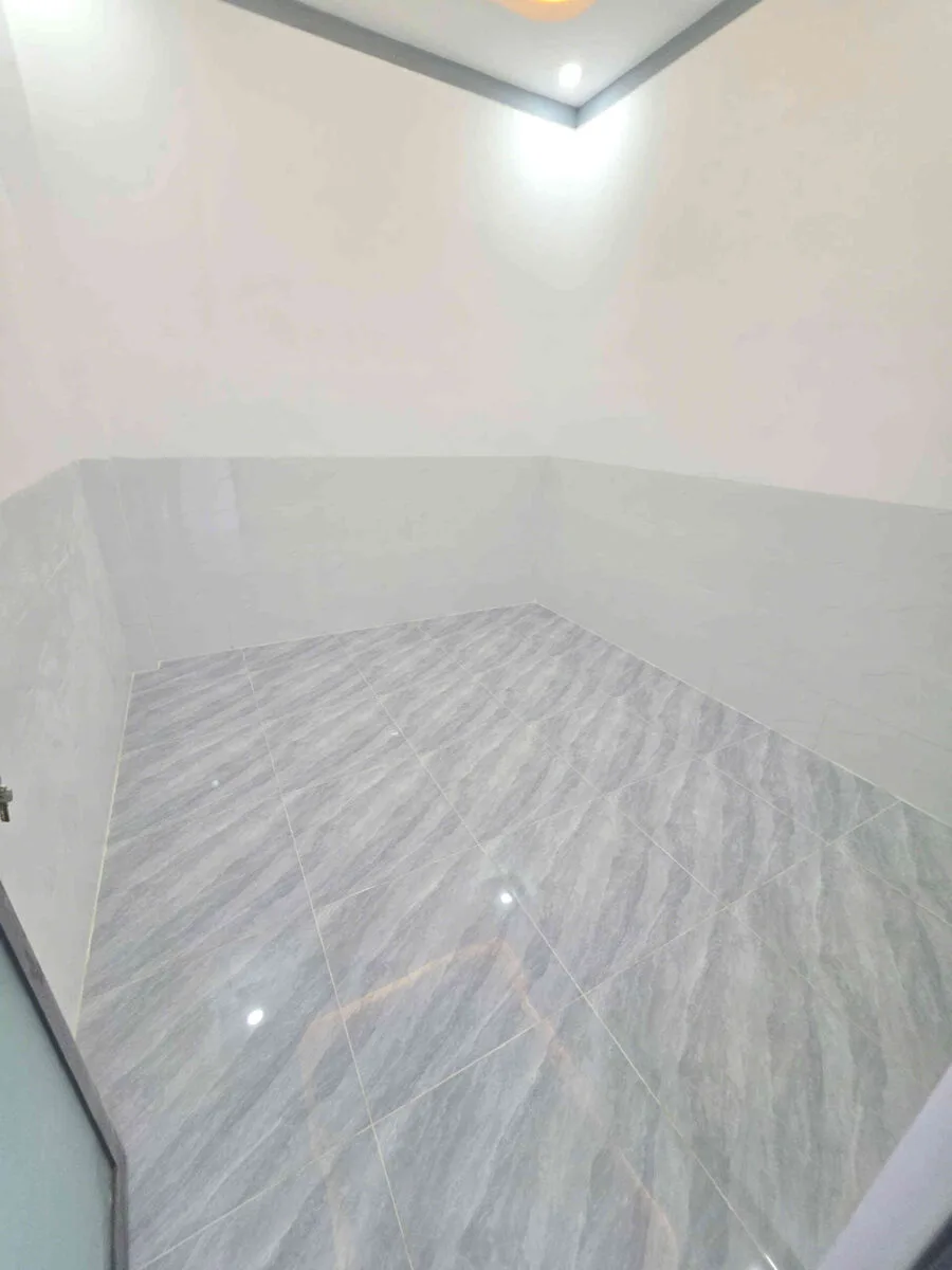 Bán nhà mới 1T1L 5x20m, đường N1 KDC Hội Nghĩa, full nội thất