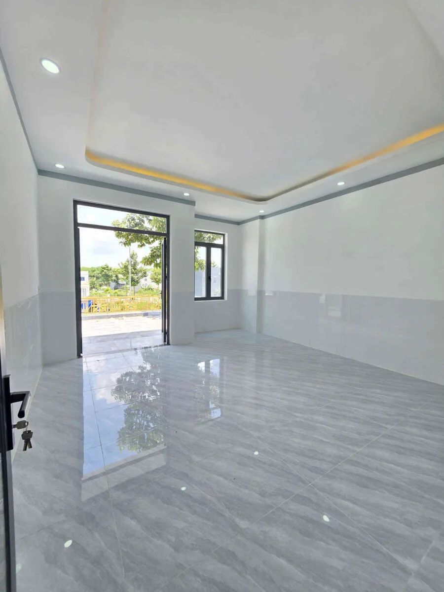 Bán nhà mới 1T1L 5x20m, đường N1 KDC Hội Nghĩa, full nội thất