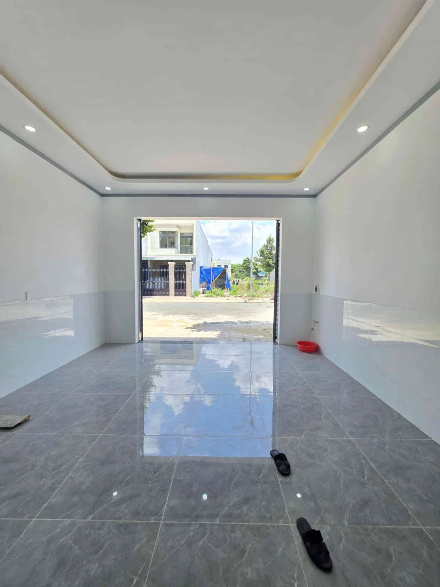Bán nhà mới 1T1L 5x20m, đường N1 KDC Hội Nghĩa, full nội thất