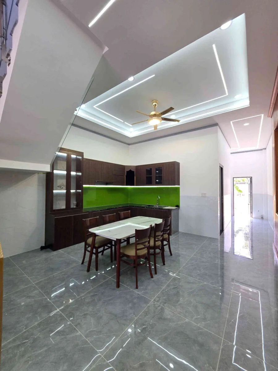 Bán nhà mới 1T1L 5x20m, đường N1 KDC Hội Nghĩa, full nội thất