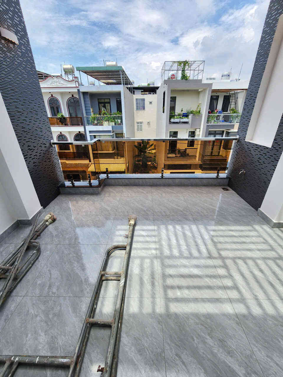 Bán nhà mới 1T2L 4x15m, đường N2 KDC Phú Mỹ Hiệp (hoàn công, full nội thất)