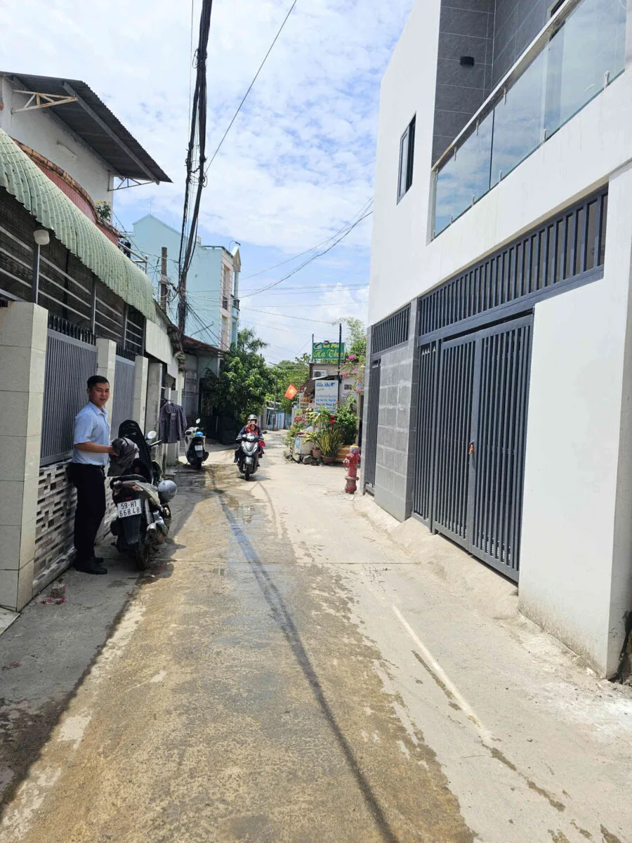 Bán nhà mới 1T1L 5.6x9m, hẻm Nguyễn Tri Phương, tặng nội thất (Thổ cư 100%)