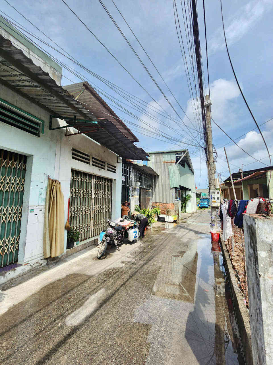 Bán dãy trọ 5×24.5m, hẻm Bình Chuẩn 17 gần chợ Bình Chuẩn, thu 8tr/th