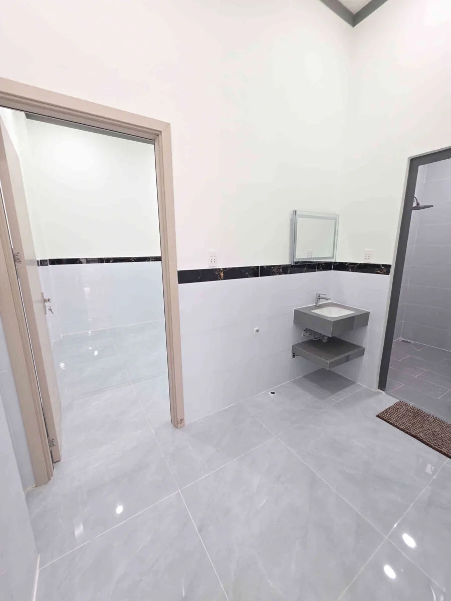 Bán nhà cấp 4 (5.8×21.5m), hẻm Nguyễn Ái Quốc p. Trung Dũng