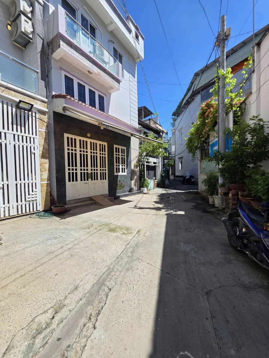 Bán nhà cấp 4 (5.8×21.5m), hẻm Nguyễn Ái Quốc p. Trung Dũng