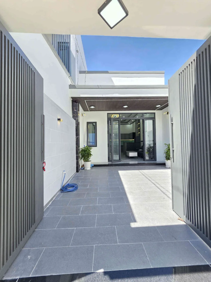Bán nhà cấp 4 (5.8×21.5m), hẻm Nguyễn Ái Quốc p. Trung Dũng