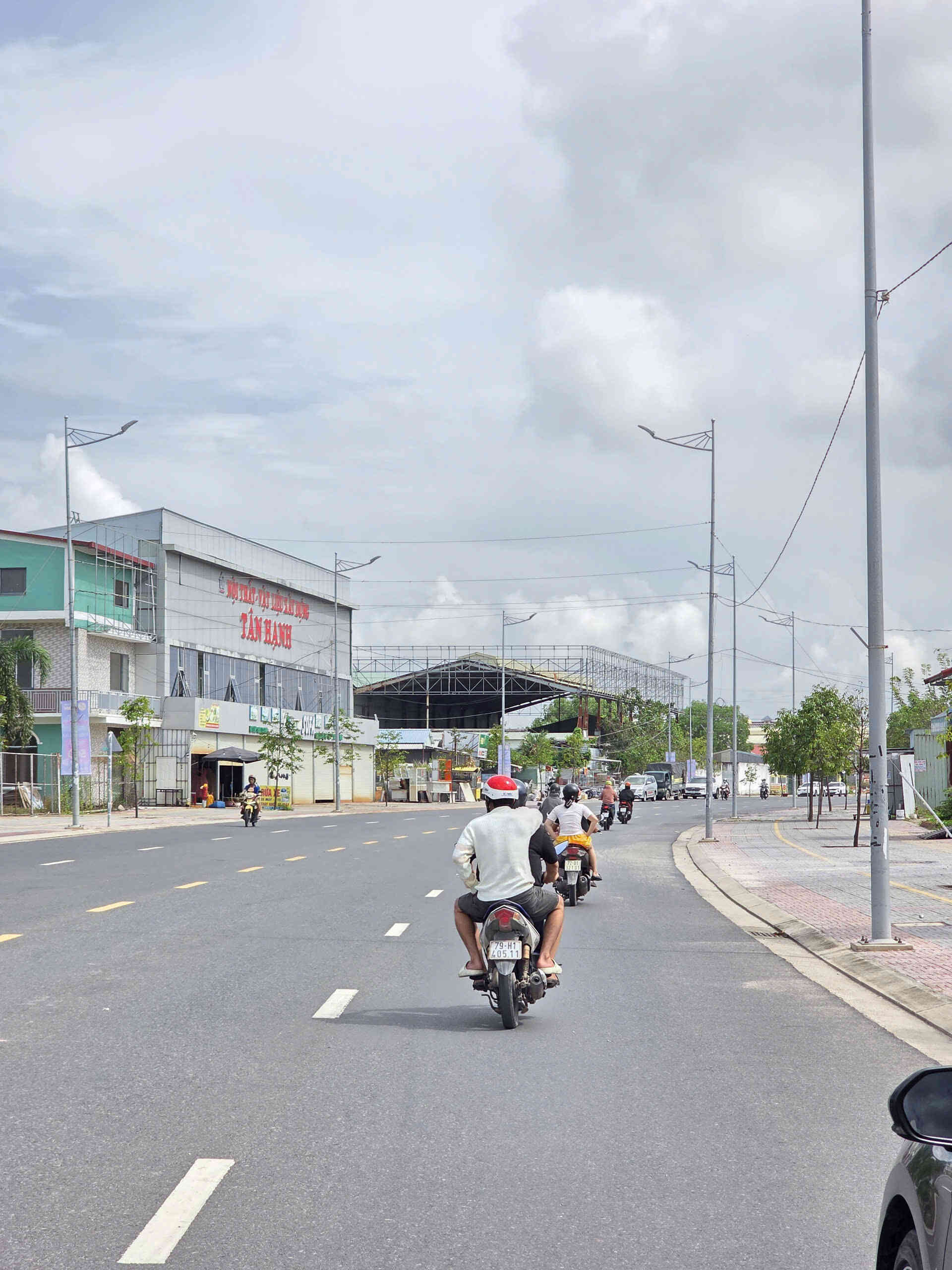 Bán nhà 1T2L 5x33m, mặt tiền Hùng Vương gần trường cấp 1,2
