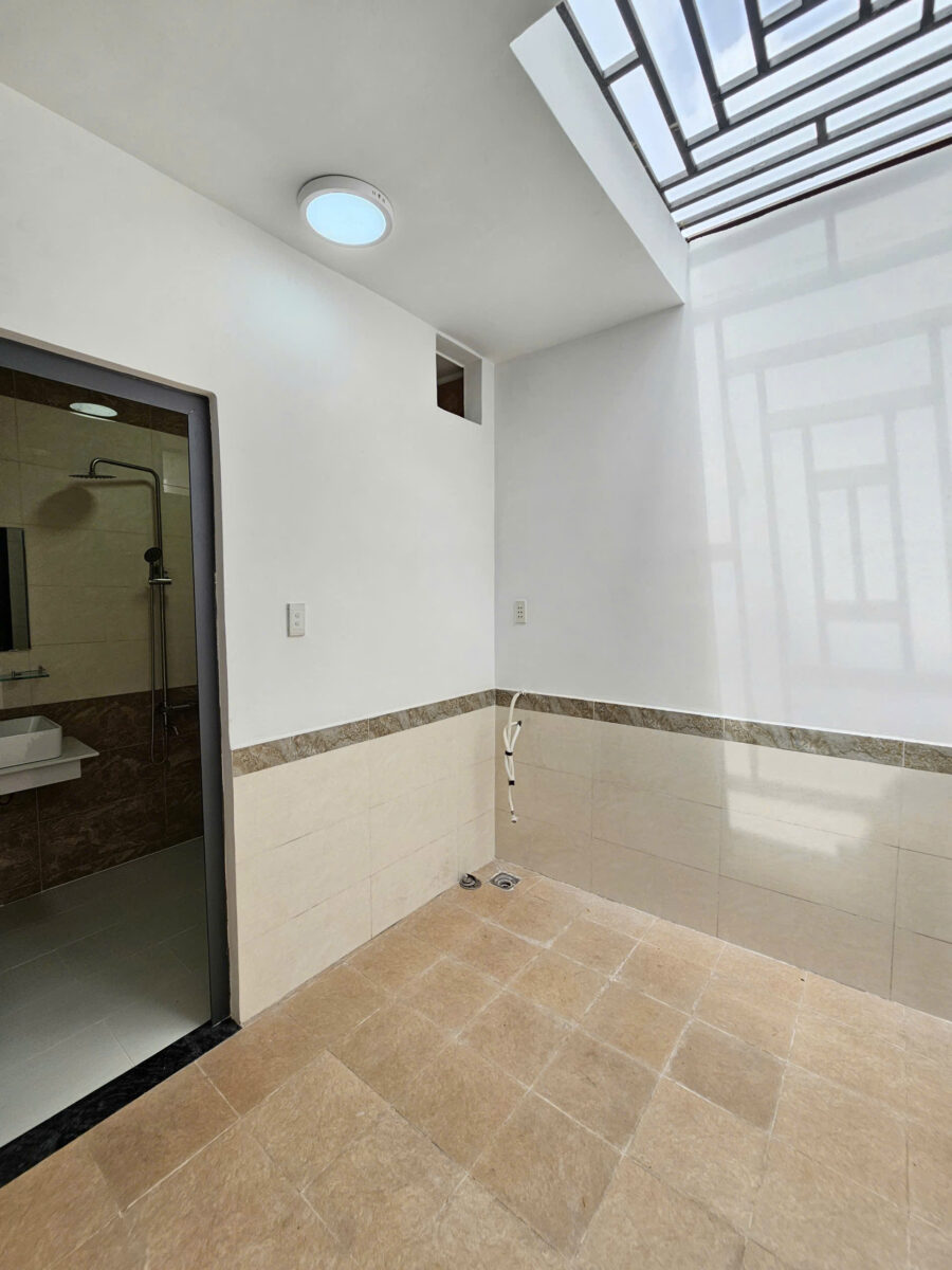 Bán nhà mới 1T1L 4x16m hoàn công, hẻm Nguyễn Thị Tồn p. Hóa An, full nội thất