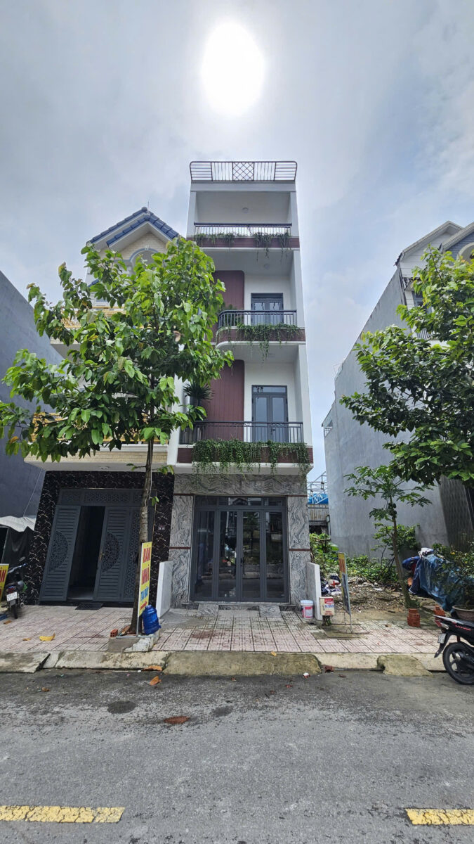 Bán nhà mới 1T2L 4x16.5m, đường N2 KDC Phú Hồng Thịnh 8, full nội thất (Hoàn công)
