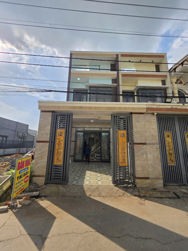 Bán nhà mới 1T1L 4.5x18m hoàn công, hẻm Bùi Hữu Nghĩa p. Tân Hạnh, full nội thất
