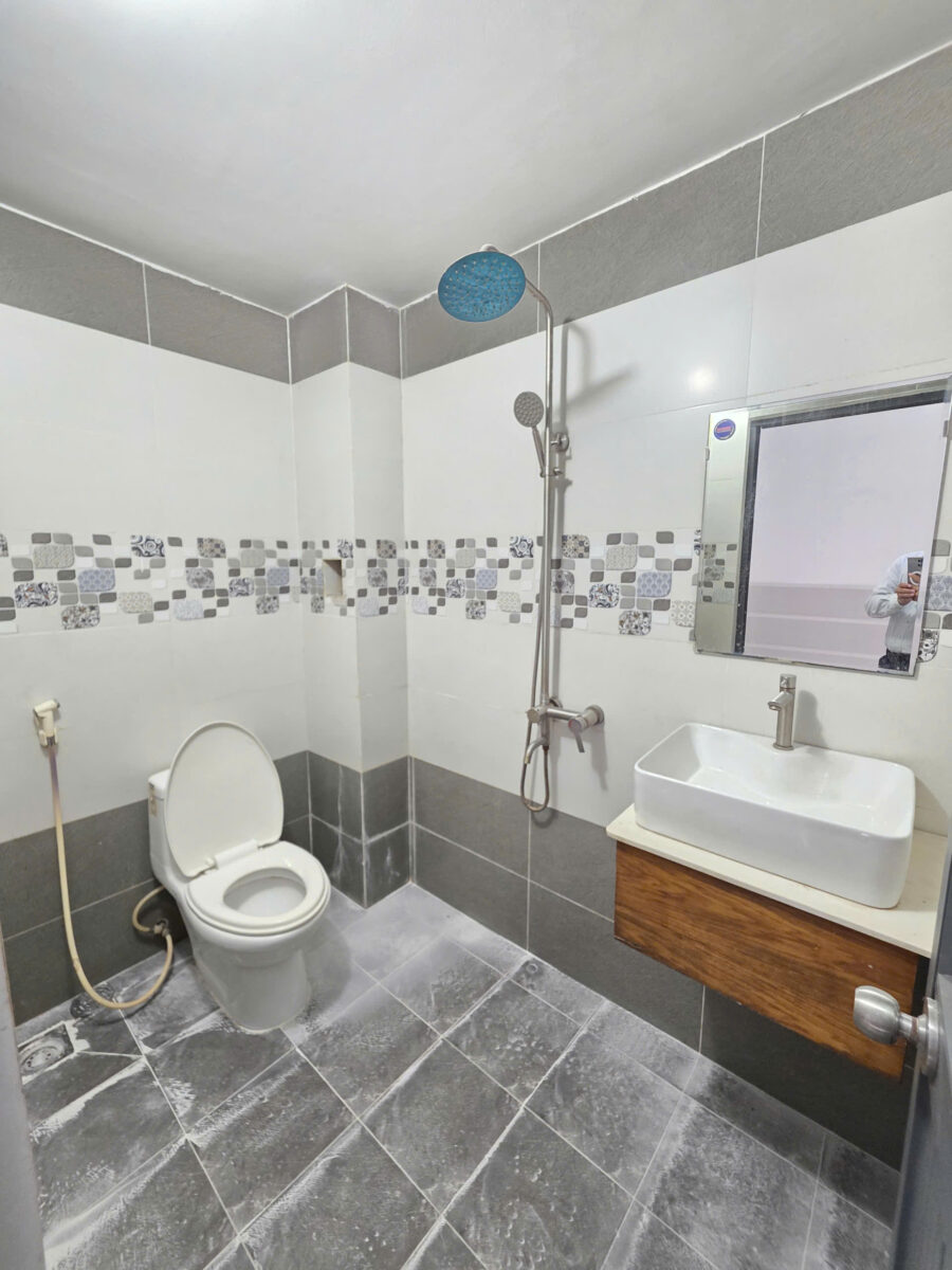 Bán nhà mới 1T1L 4.5x18m hoàn công, hẻm Bùi Hữu Nghĩa p. Tân Hạnh, full nội thất