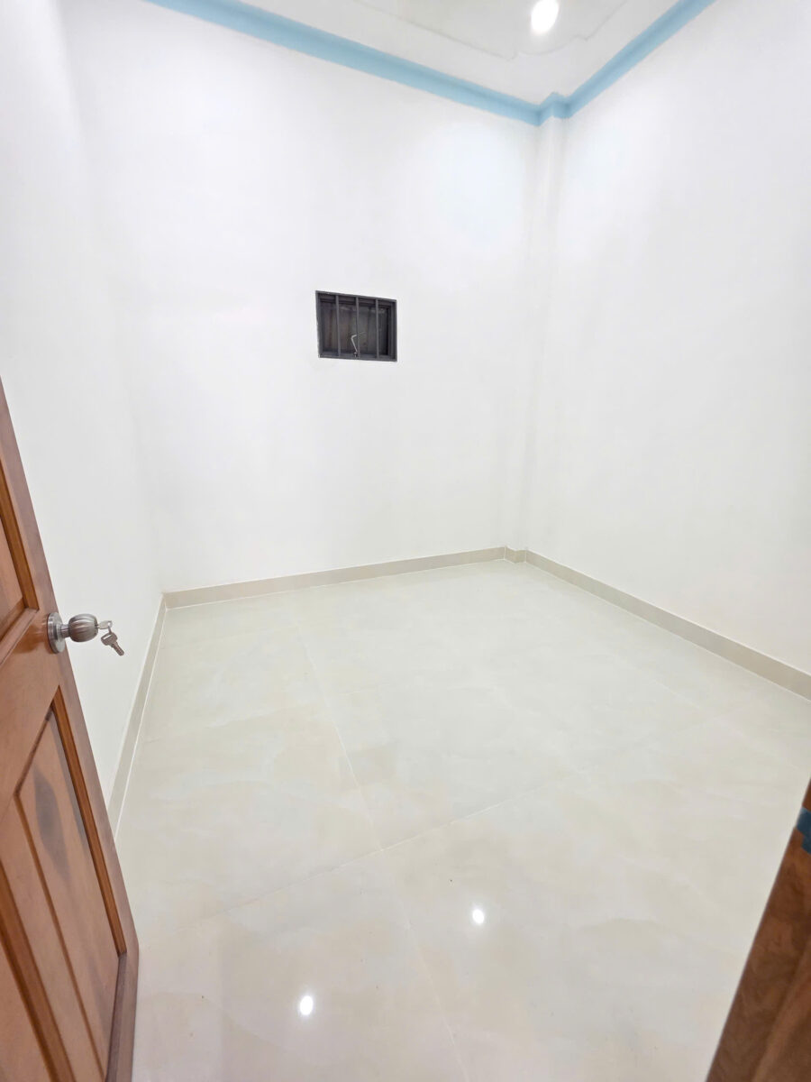 Bán nhà mới 1T1L 4.5x18m hoàn công, hẻm Bùi Hữu Nghĩa p. Tân Hạnh, full nội thất