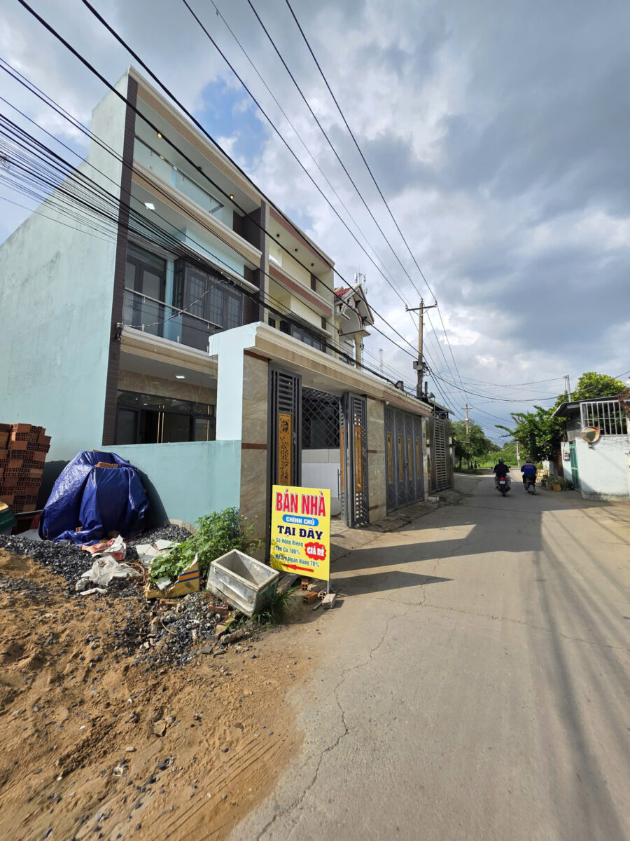 Bán nhà mới 1T1L 4.5x18m hoàn công, hẻm Bùi Hữu Nghĩa p. Tân Hạnh, full nội thất