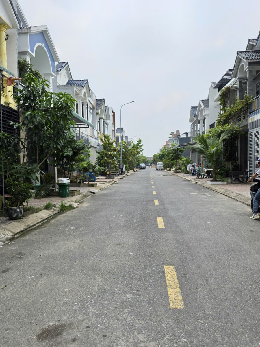 Bán nhà 1T1L 4x15m, đường N5 KDC Phú Hồng Thịnh 8  (Không vướng cống, tủ điện)