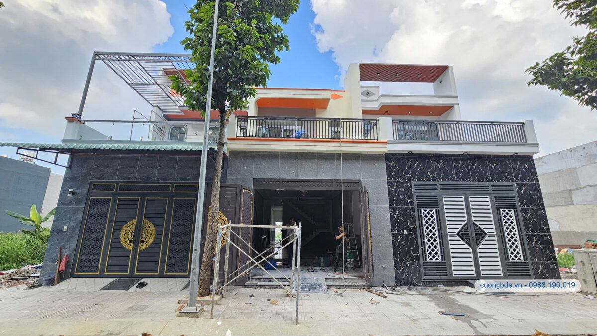 Bán nhà mới 1T1L 5x20m, đường D4 KDC Hội Nghĩa, full nội thất (không vướng cống, tủ điện)