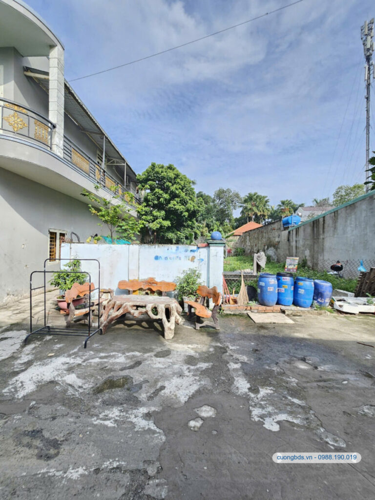 Bán đất 7x32m, hẻm ĐT.743A gần Ngã Ba Ông Xã